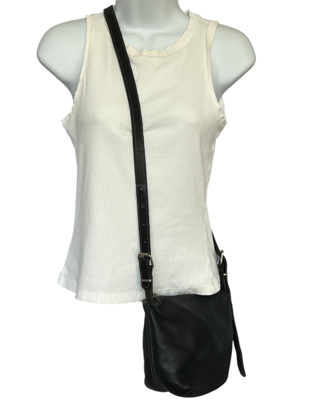 ROOTS Leather Bag Small Crossbody Black Pebbled Zip Closure Made Canada Vintage
